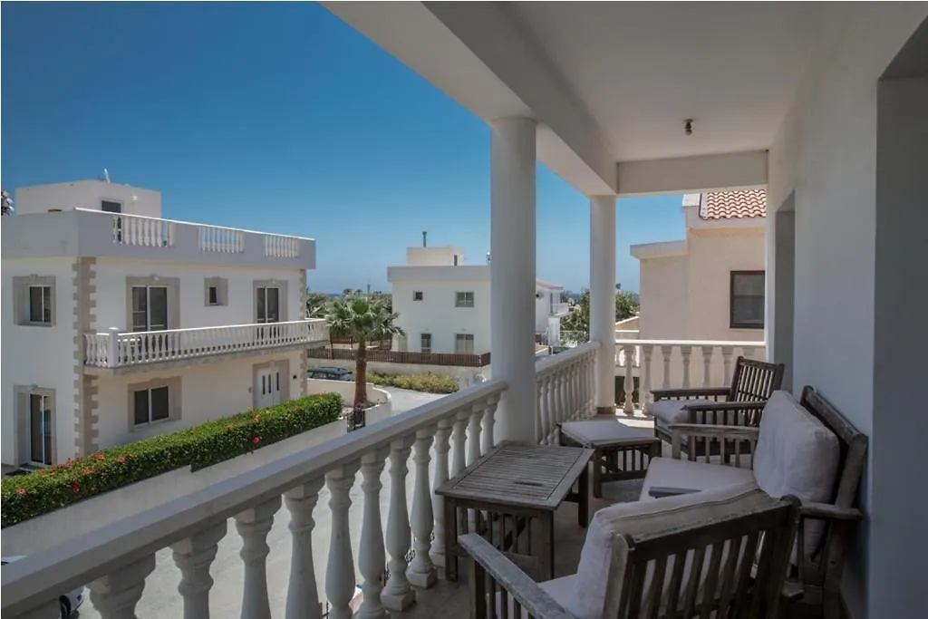 Carilisto Villas Big 4 Bedrooms In Center Of Ayia Napa