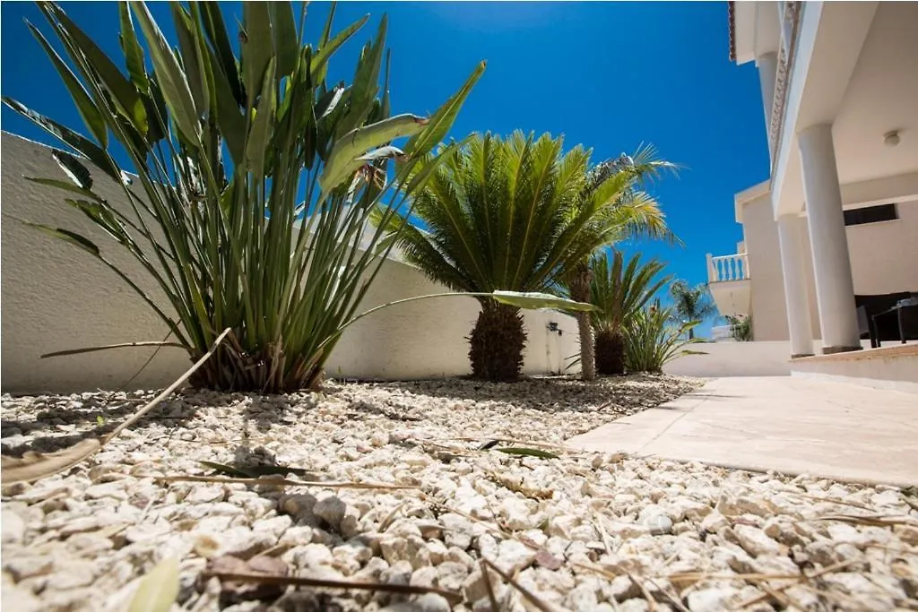 Carilisto Villas Big 4 Bedrooms In Center Of Ayia Napa